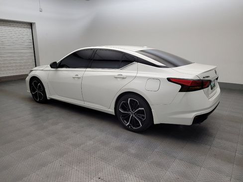 Used 2024 Nissan Altima 2.5 SR w/ SR Premium Package FWD image 3