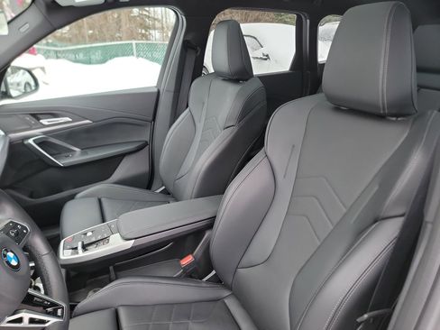 Used 2025 BMW X1 xDrive28i w/ M Sport Package image 13