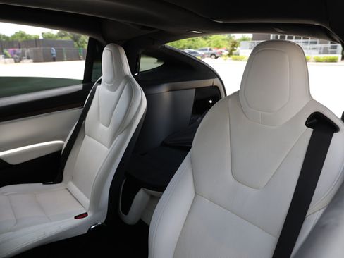 Used 2022 Tesla Model X AWD/4WD image 12