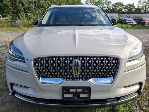 Used 2023 Lincoln Aviator Reserve w/ Equipment Group 201A AWD/4WD image 2