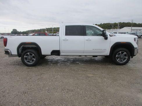 New 2026 GMC Sierra 3500 SLE w/ SLE Value Package image 3