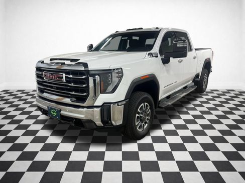 Certified 2025 GMC Sierra 2500 SLT w/ SLT Premium Package AWD/4WD image 4