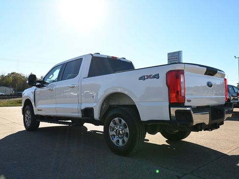 Used 2024 Ford F250 XLT image 2