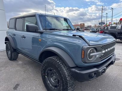 New 2025 Ford Bronco Badlands w/ Sasquatch Package