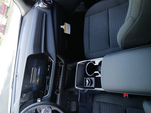 New 2026 Chevrolet Equinox LT w/ Safety and Technology Package FWD image 23