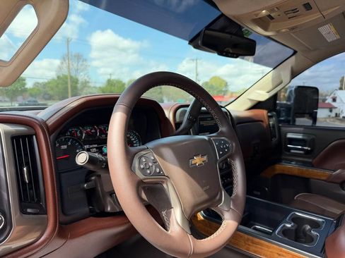 Used 2016 Chevrolet Silverado 3500 High Country w/ Duramax Plus Package image 13