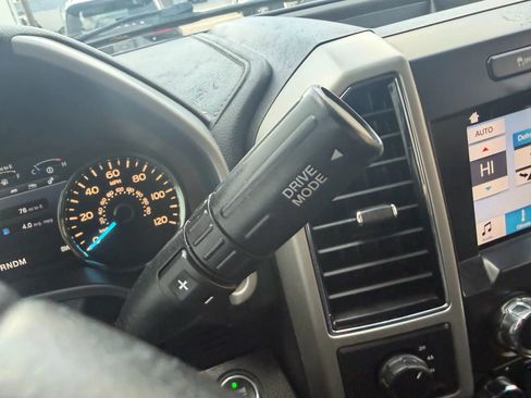 Used 2018 Ford F150 Lariat image 17