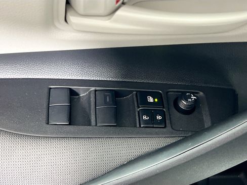 Used 2026 Toyota Corolla LE FWD image 16