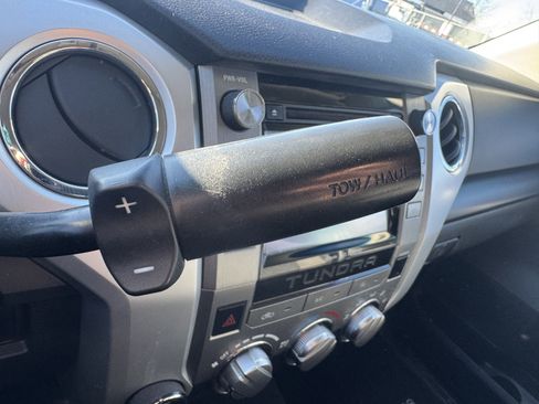 Used 2015 Toyota Tundra SR5 image 30