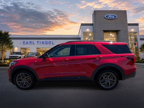 New 2026 Ford Explorer ST-Line w/ ST-Line Street Pack AWD/4WD image 5