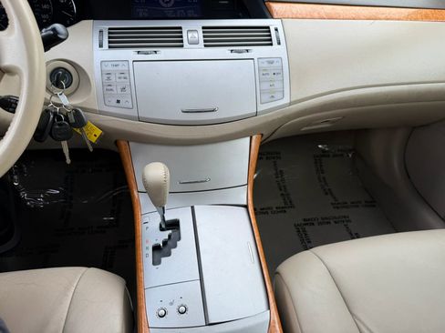Used 2005 Toyota Avalon XLS FWD image 31