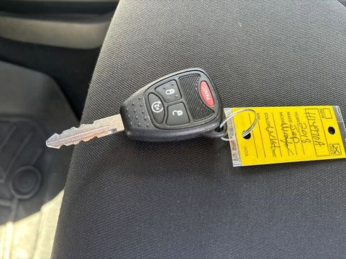 Used 2018 Jeep Wrangler Unlimited Sahara w/ Connectivity Group image 26