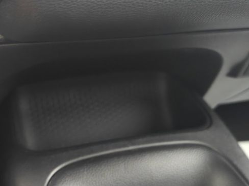 Used 2025 Toyota Corolla LE image 28