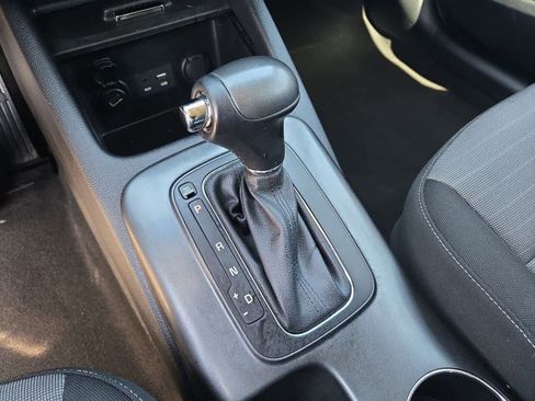 Used 2016 Kia Forte EX image 29