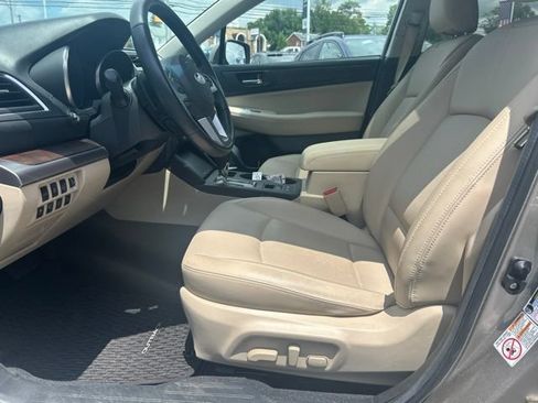 Used 2016 Subaru Outback 2.5i Limited AWD/4WD image 12