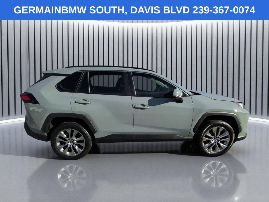 Used 2021 Toyota RAV4 XLE Premium FWD image 4
