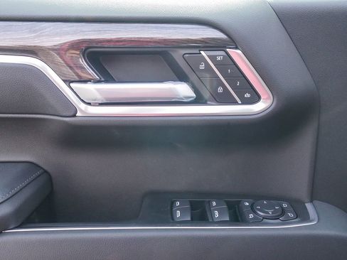 New 2026 Chevrolet Silverado 1500 LTZ w/ LTZ Premium Package AWD/4WD image 18