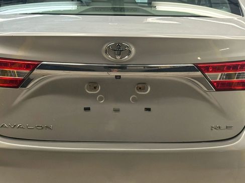 Used 2013 Toyota Avalon XLE Touring image 11