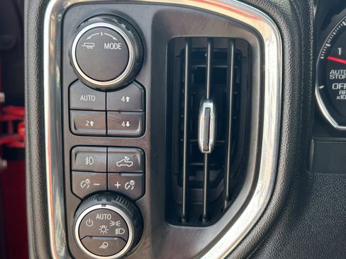 Used 2021 Chevrolet Silverado 1500 LT Trail Boss w/ LT Trail Boss Premium Package AWD/4WD image 15