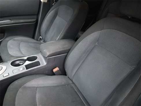Used 2012 Nissan Rogue S image 17