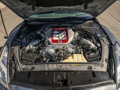 Used 2016 Nissan GT-R Black Edition AWD/4WD image 16