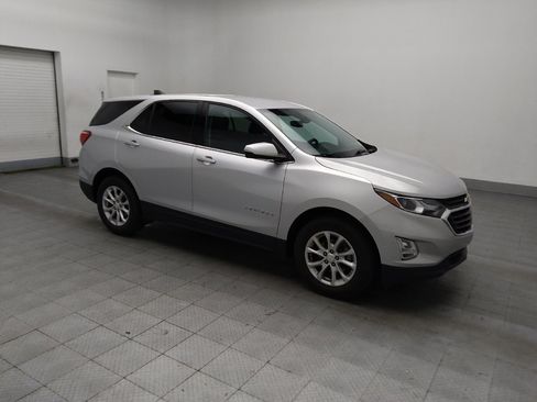 Used 2019 Chevrolet Equinox LT w/ Driver Convenience Package image 11