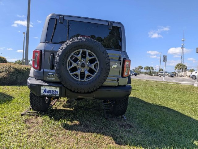 Used 2025 Ford Bronco Badlands AWD/4WD image 4