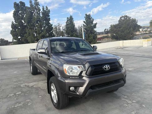 Used 2015 Toyota Tacoma PreRunner image 41