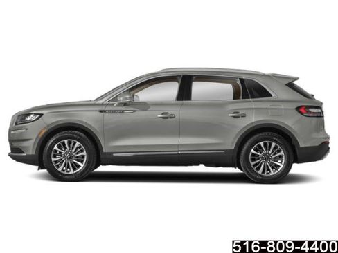 Used 2023 Lincoln Nautilus Reserve AWD/4WD image 4
