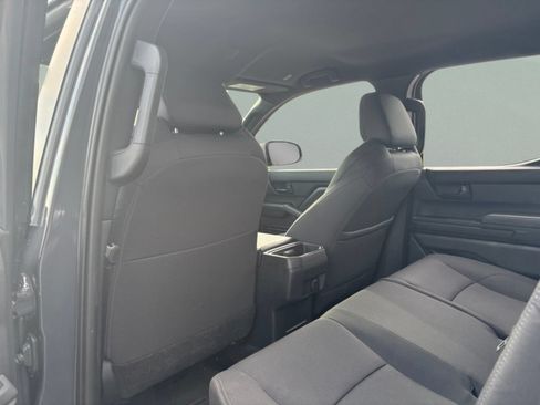 Used 2025 Toyota Tacoma SR5 AWD/4WD image 21