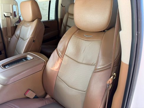 Used 2016 Cadillac Escalade ESV Platinum image 26