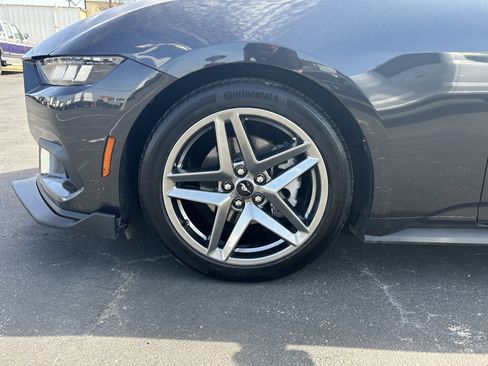 Used 2024 Ford Mustang Coupe image 9