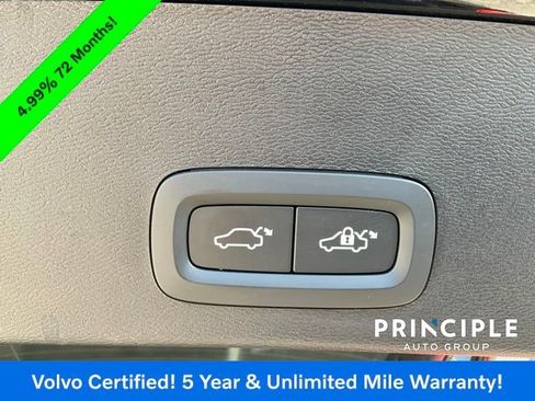 Certified 2025 Volvo XC40 B5 Core image 28