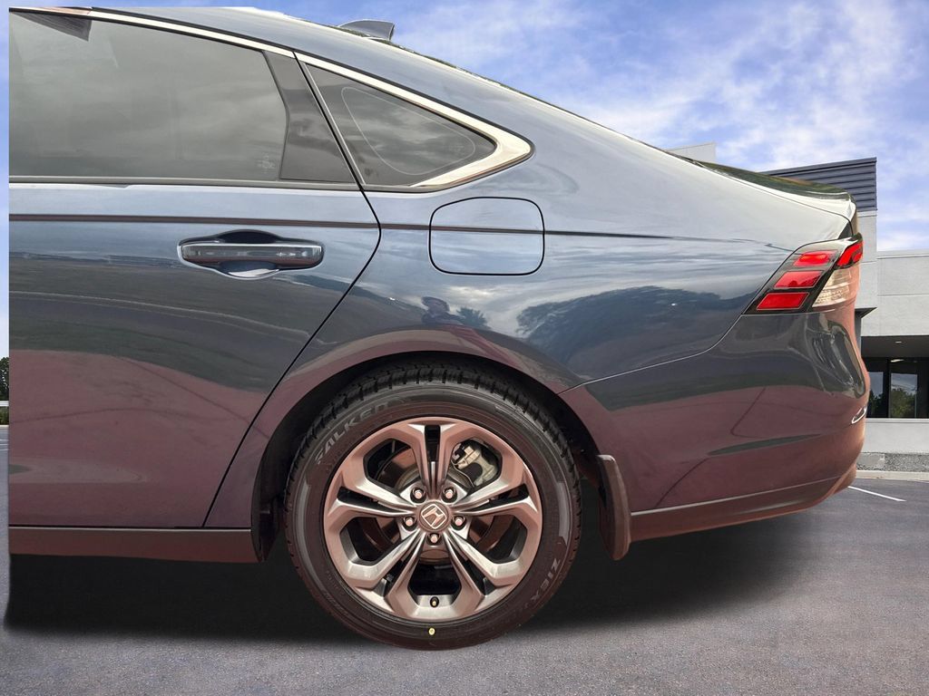 Used 2023 Honda Accord EX image 36