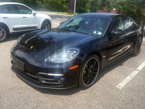 Used 2023 Porsche Panamera 4 Platinum Edition AWD/4WD image 3