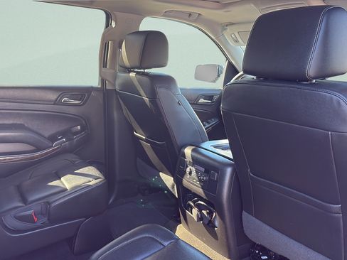 Used 2017 Chevrolet Suburban LT AWD/4WD image 23