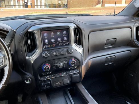 Used 2022 Chevrolet Silverado 1500 LTZ AWD/4WD image 14