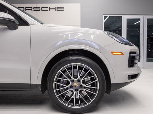 Certified 2023 Porsche Cayenne image 11