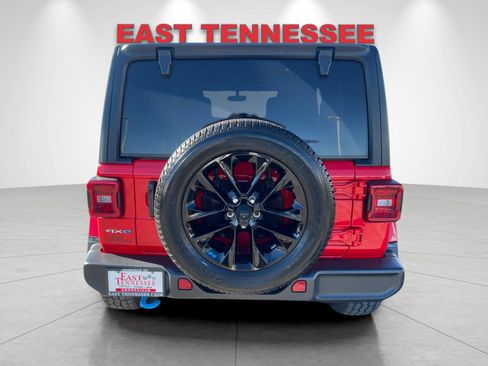 Used 2022 Jeep Wrangler Unlimited Sahara w/ Cold Weather Group image 4