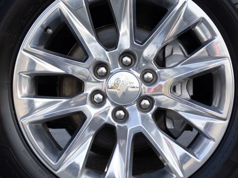 Used 2022 Chevrolet Silverado 1500 LTZ AWD/4WD image 10
