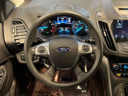 Used 2016 Ford Escape SE w/ SE Chrome Package FWD image 19