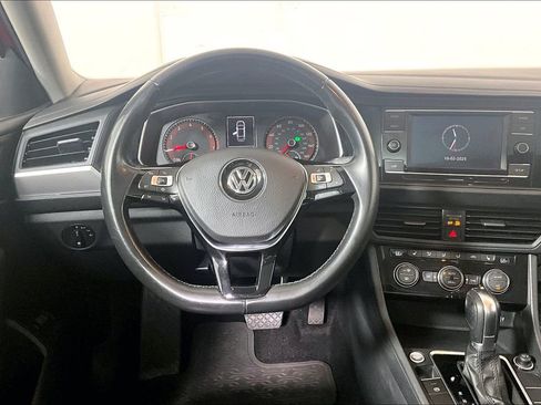 Used 2019 Volkswagen Jetta SE image 5