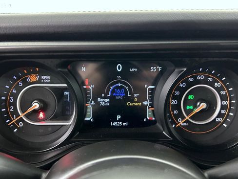 Used 2024 Jeep Wrangler Unlimited Rubicon w/ Convenience Group AWD/4WD image 14