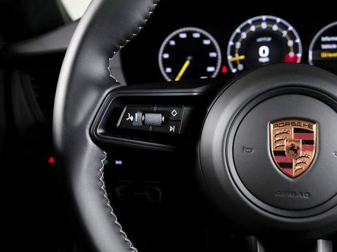 Certified 2025 Porsche 911 GT3 RWD image 22