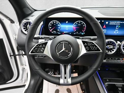 Certified 2026 Mercedes-Benz GLB 250 4MATIC image 14