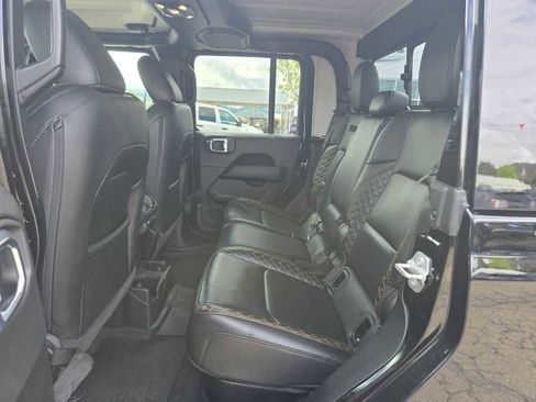 Used 2022 Jeep Gladiator High Altitude AWD/4WD image 16