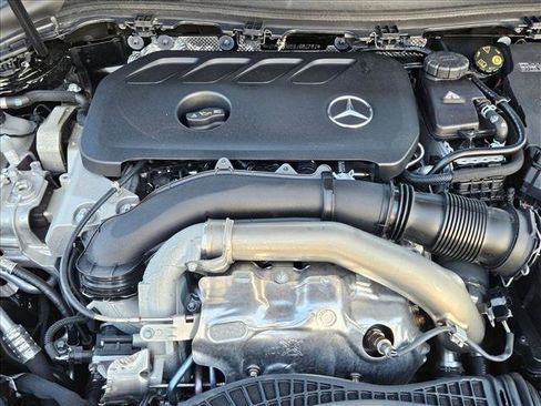 Certified 2025 Mercedes-Benz GLA 250 image 20