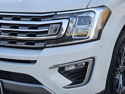 Used 2021 Ford Expedition Limited image 10