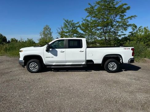 Used 2025 Chevrolet Silverado 2500 LT w/ Convenience Package AWD/4WD image 19