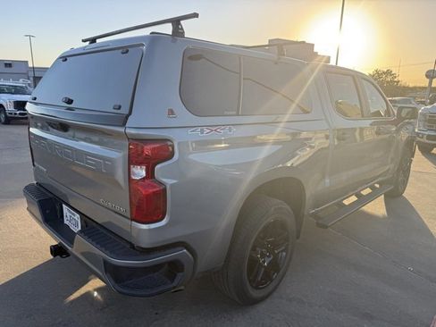 Used 2023 Chevrolet Silverado 1500 Custom image 3